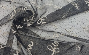 Siatka Tiul Z Haftem Z Dodatkiem Złotej Nitki Wzór Literki MXHX41767/BLA