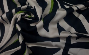 TKANINA WISKOZA WZÓR BIAŁO LIMONKOWE LIŚCIE NA CZARNYM TLE ID556/0000001