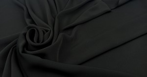 TKANINA LEJĄCA ODZIEŻOWA MELA GŁADKA CZARNY UN58026/00200 BLACK