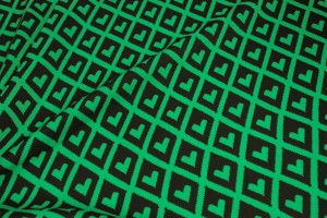 TKANINA BLUZKOWA SERCA W ROMBIE MQMT37096/007