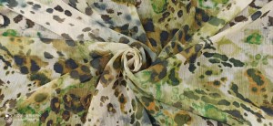 TKANINA SZYFON YORYO KOLOROWE CENTKI PLAMY NA BEŻOWYM TLE DG 19101 V.1